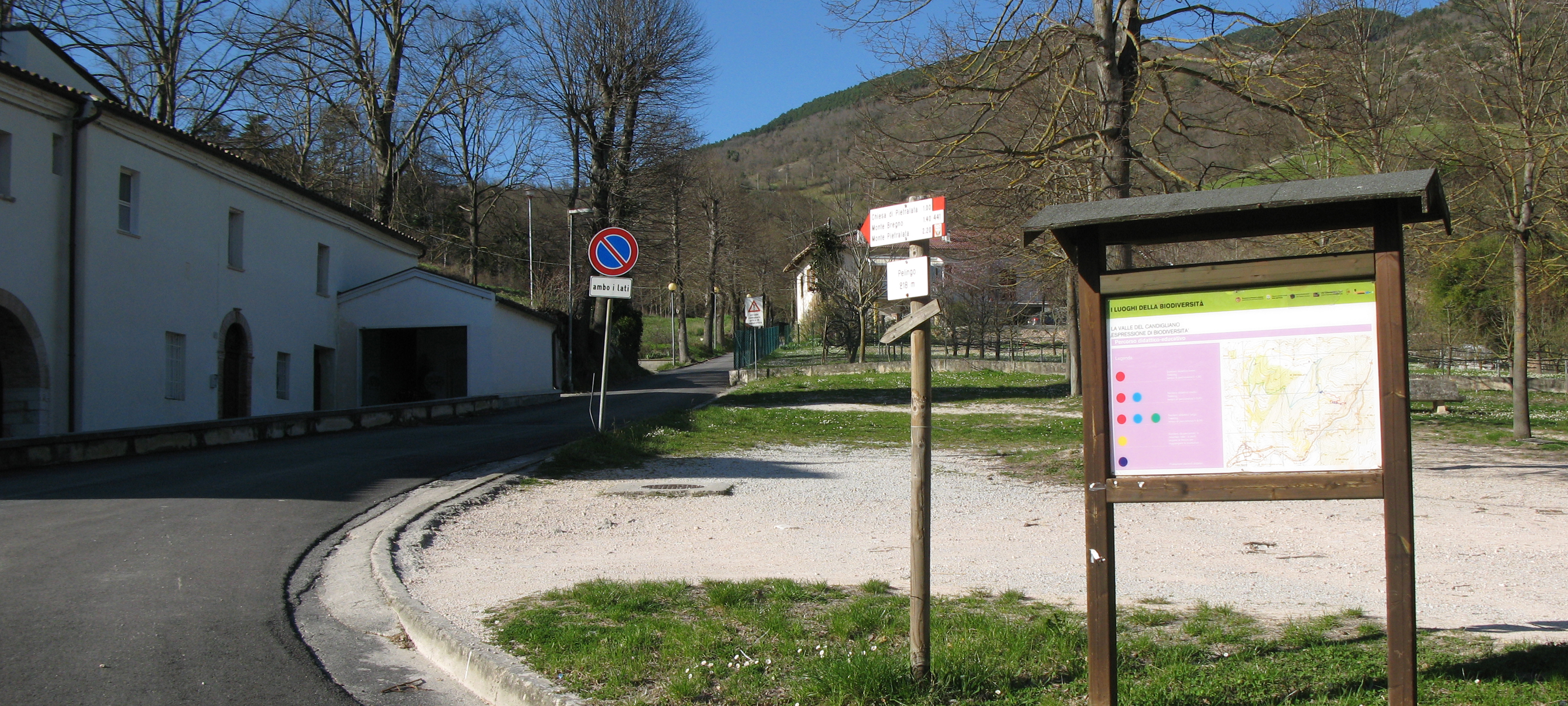 Gola del Furlo Sentiero 441 - immagine 1 (Santuario del Pelingo)