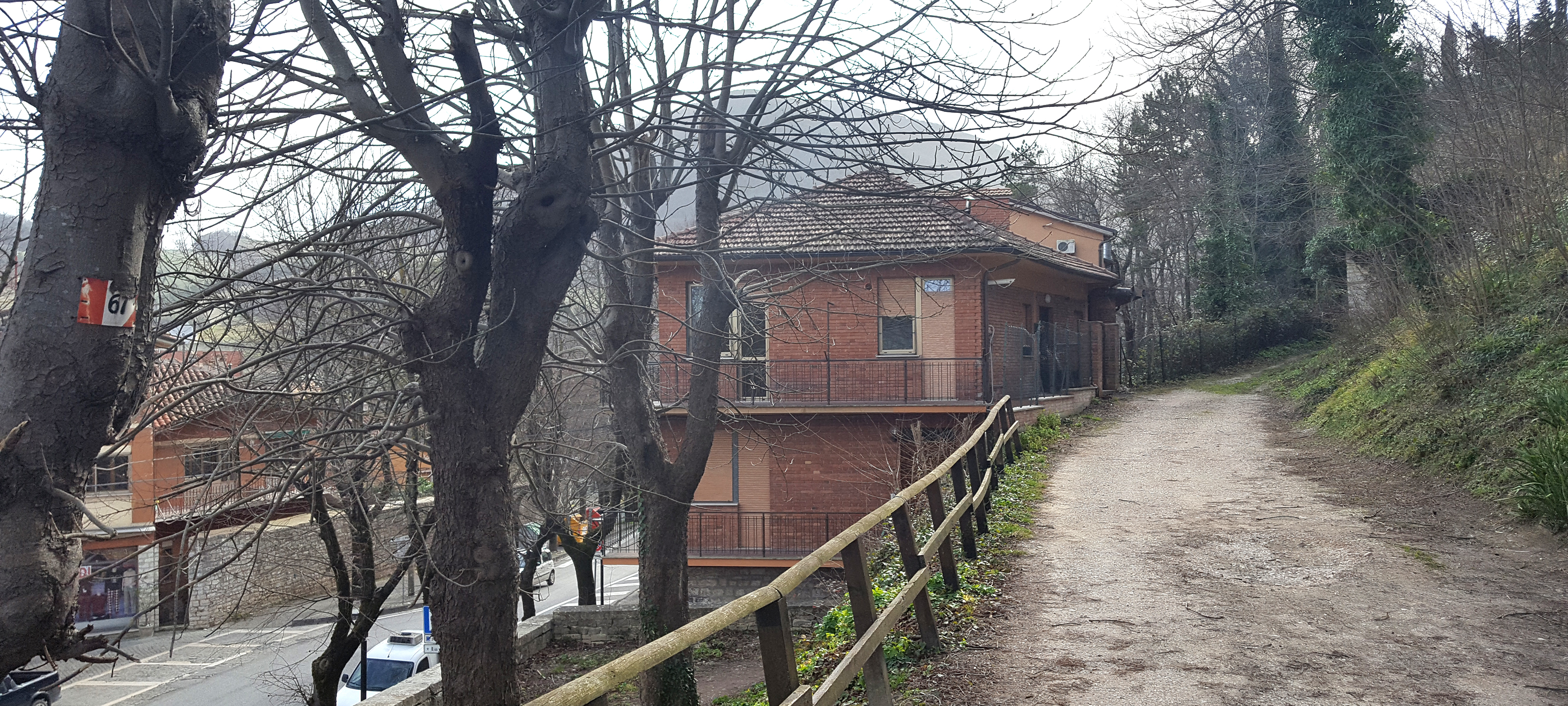 Monte Petrano Sentiero 67 - immagine 1