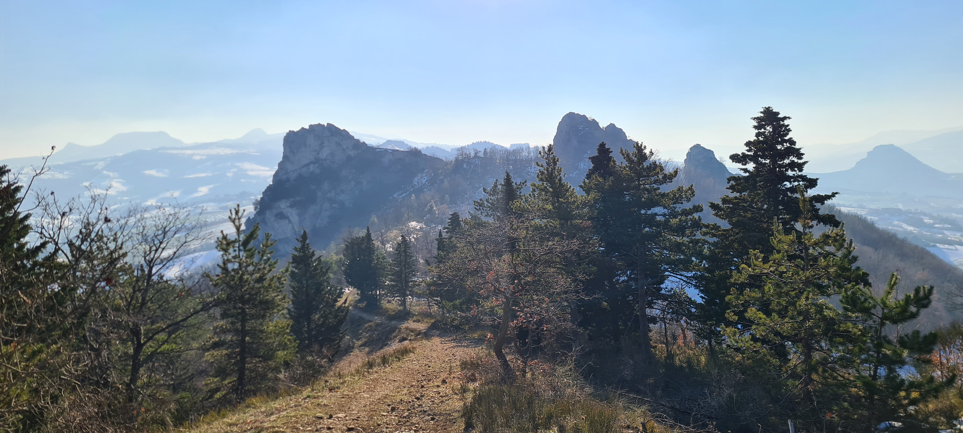 Parco Sasso Simone e Simoncello Sentiero 95 - immagine 2 (Cresta dei Tausani)