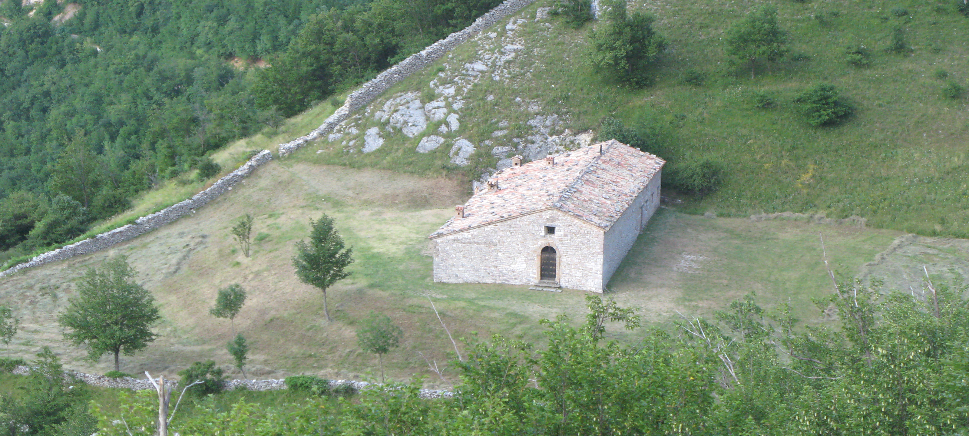 Monte Catria Sentiero Frassati - immagine 8 (Madonna dell'Acquanera)